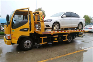 平凉附近拖车救援24小时服务热线